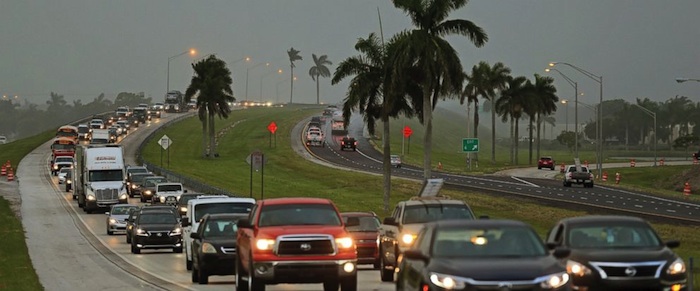Florida residents flee hurricane